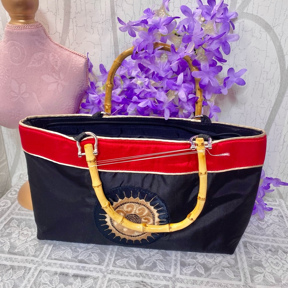 🌹 Fibonacci Sun Embroidery Black & Red Satin Handbag with Bamboo Handles 🌹 NWT - Picture 8 of 9